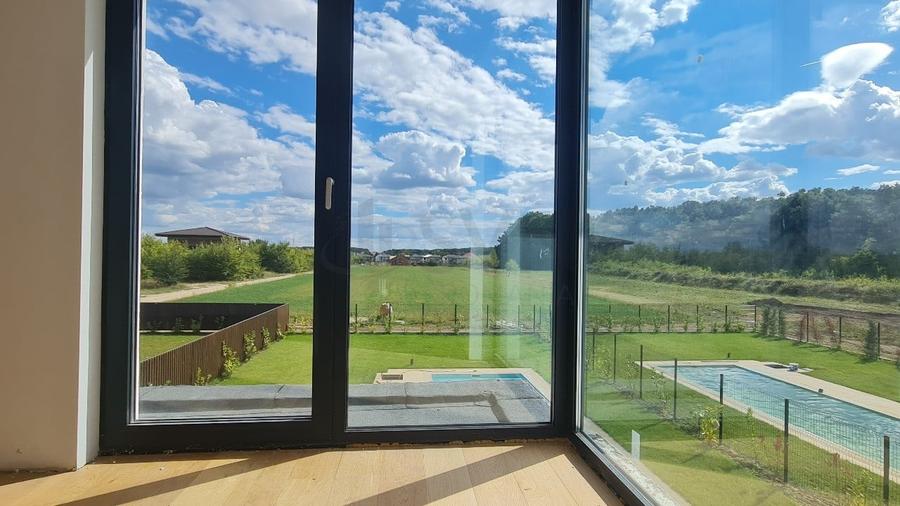 REV2003401 Vila cu piscina 800 mp teren langa padure in Corbeanca - 8