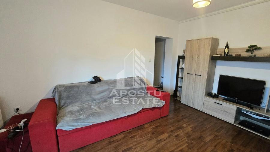 Apartament cu 3 camere, centrala proprie, zona Aradului - 2
