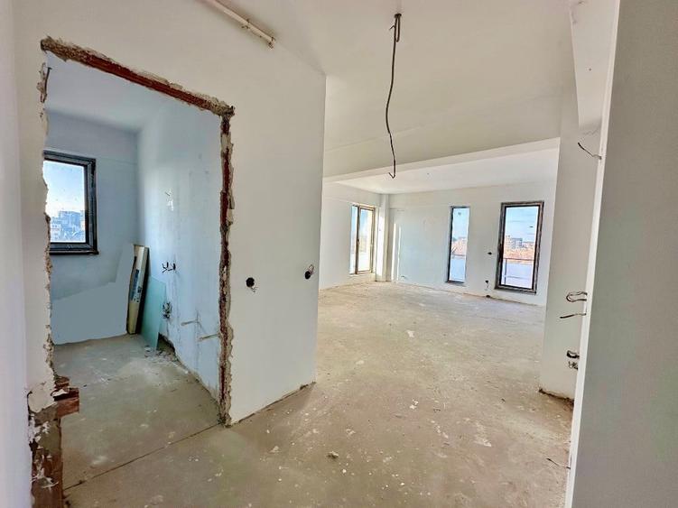Apartament cu 2 camere decomandat în Aviației