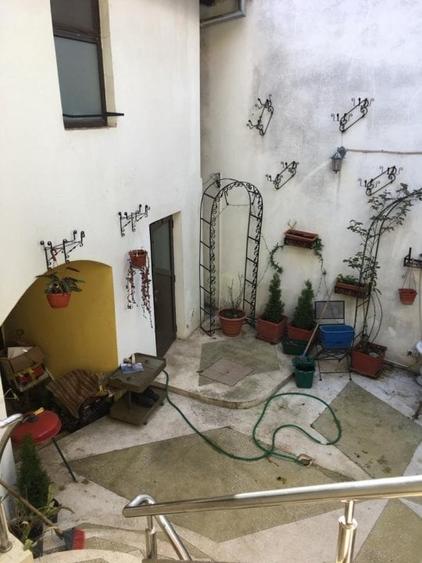 Casa cu spațiu și vad comercial, Băita (centru) - 9