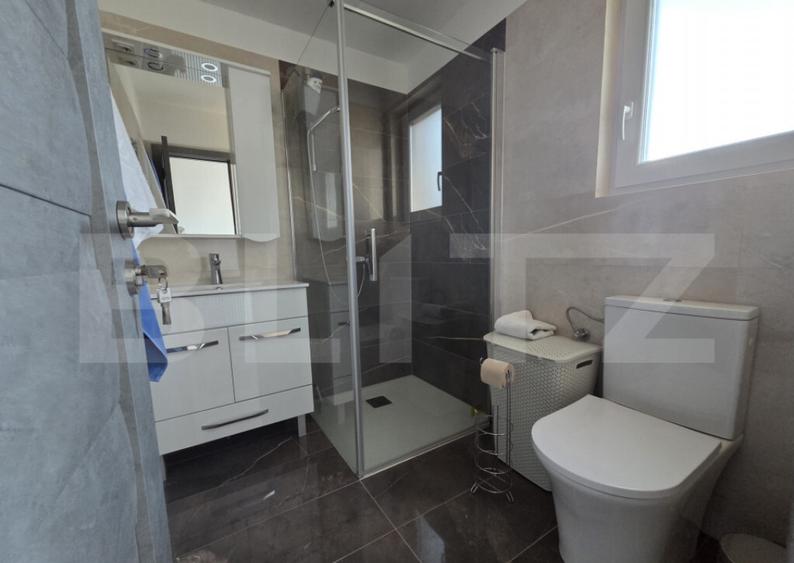 Vila 226 mp utili, curte 277 mp, zona Micro 3 - 15