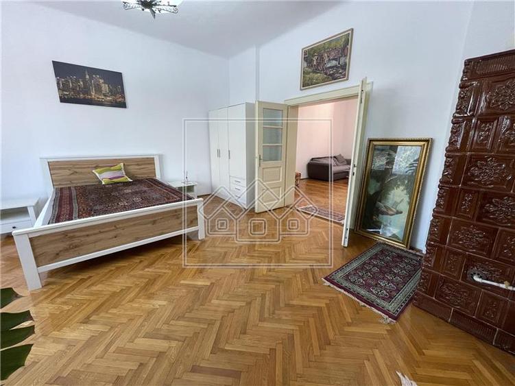 Apartament cu 4 camere circular în Central