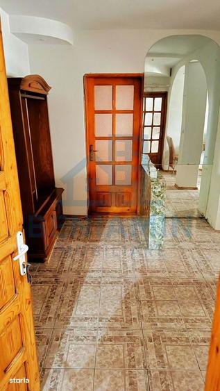 Apartament decomandat 3 Camere Renovat Utilat 1 Mai etaj 3 - 2