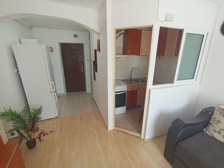 Vand Garsoniere. - 2