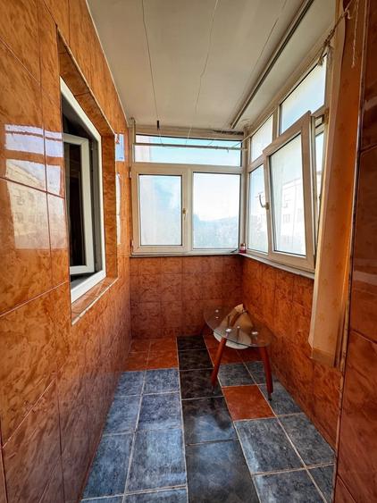 Apartament cu 2 camere decomandat în Podul de Fier