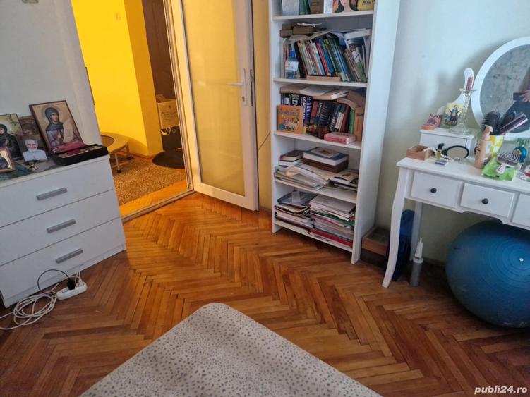 Vand apartament cu 4 camere - 1