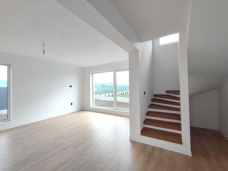 Casa individuala cu patru camere, Primaverii, Sanpetru - 2