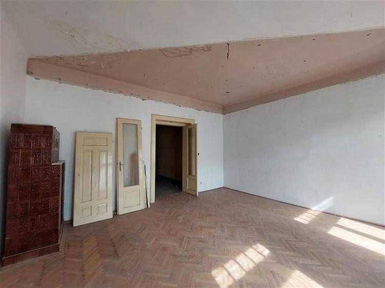 Apartament ultracentral cu 2 garaje - 10