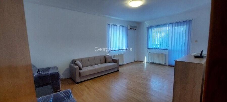 Apartament cu 4 camere decomandat în Herăstrău