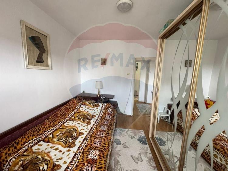 Apartament de vanzare - 4 camere- decomandat-Bistrita Lac - 13