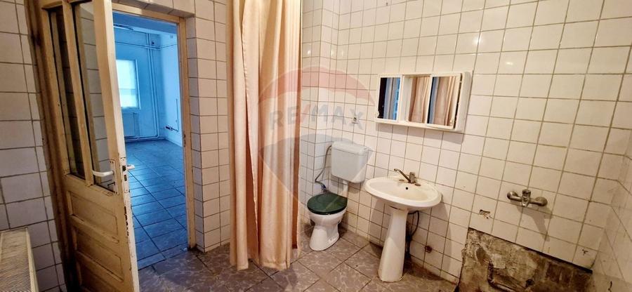 Spatiu comercial locatie ideala pentru multiple activitati - 6