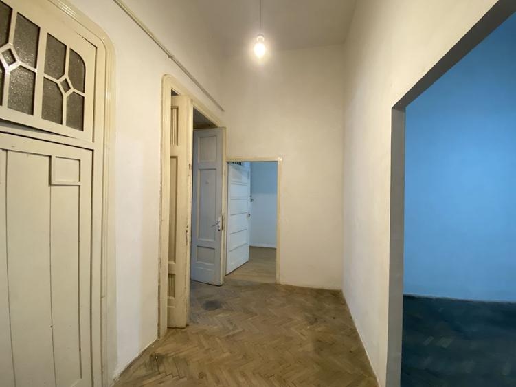 COMISION 0, PALATUL MIKSA STEINER, 3 Camere, 78 MP, Et 1, Piata Unirii - 9