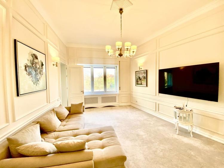 Apartament 2 camere ultracentral, mobilat, utilat, cu vedere spre malul Crișului - 4