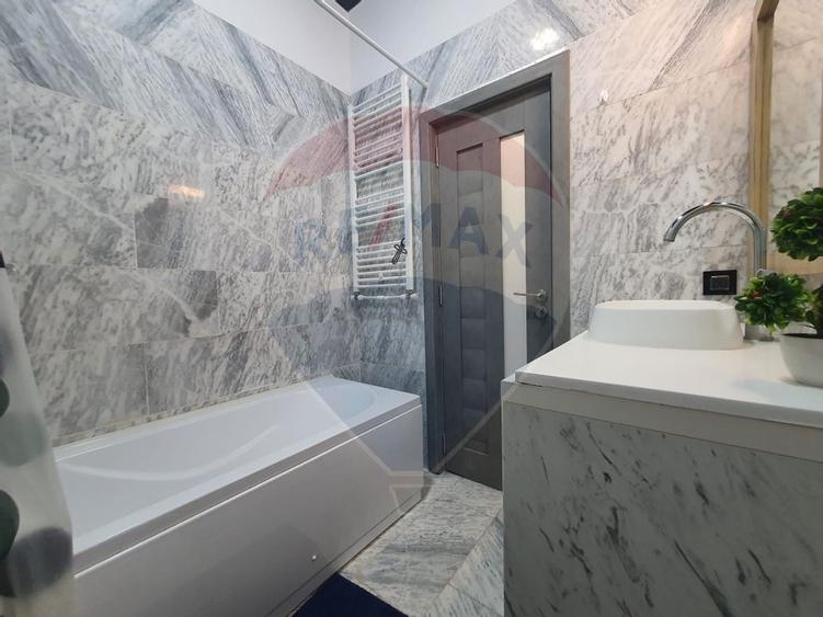 Vanzare Apartament cu 2 camere Lux in zona Tomis Nord - 21