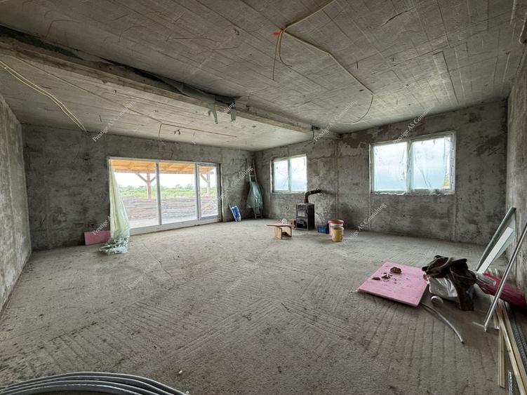 Casa la rosu dispusa pe Parter | 740 Teren | Sag - 7