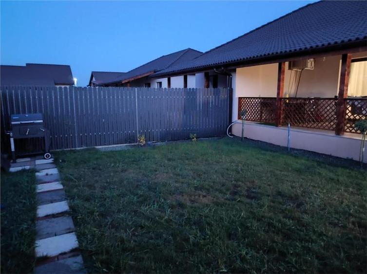 Duplex pe parter - bucatarie mobilata- toate utilitatile. - 5