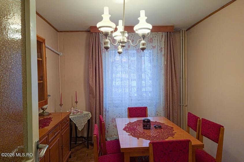 Gheorghe Lazar - 4 Camere, Decomandat, Etaj 3, 2 Bai, Centrala Proprie - 10