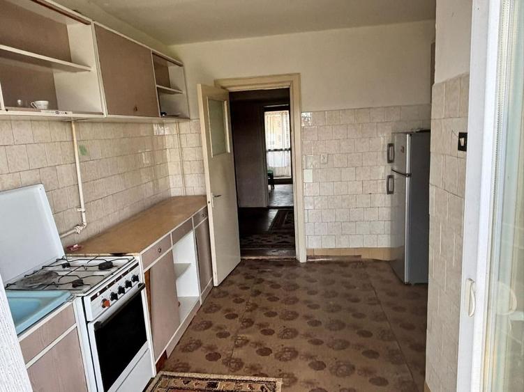 De vânzare - Apartament ultracentral, 4 camere, 132 mp, Chișineu-Criș, - 5
