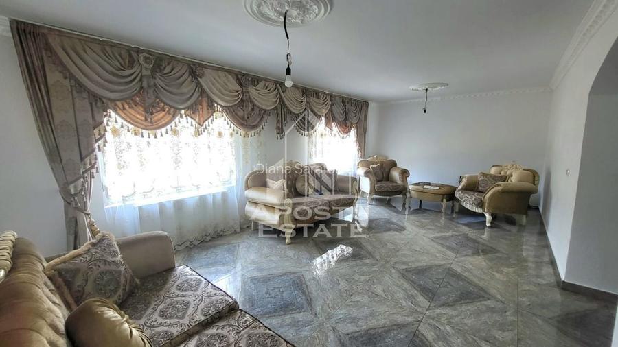 Casa individuala renovata,4 camere,garaj,teren 540 mp,Plopi