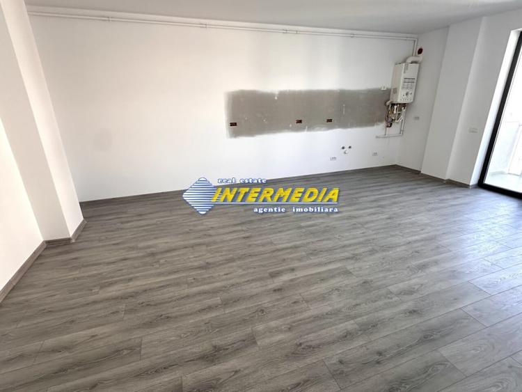 Apartament 3 camere  | 1 Baie | 1 Balcon | 60 mp. | Bloc NOU | Lift  | Central I - 7