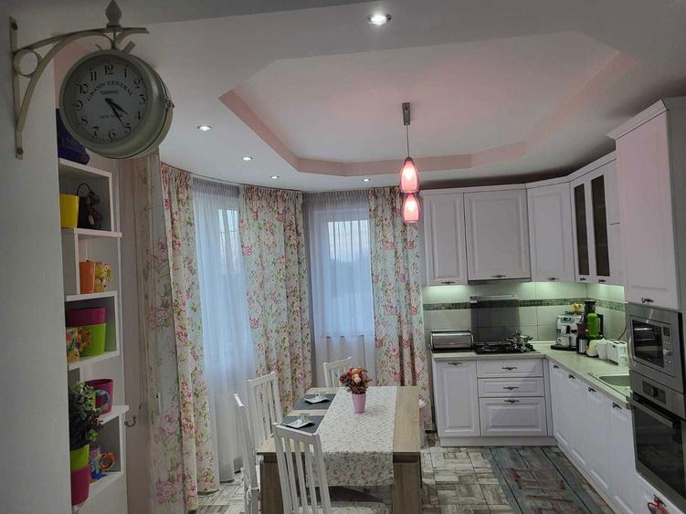 Casa D+P+1+Pod 600 mp teren Complet mobilata Calea Bihorului Oncea - 1