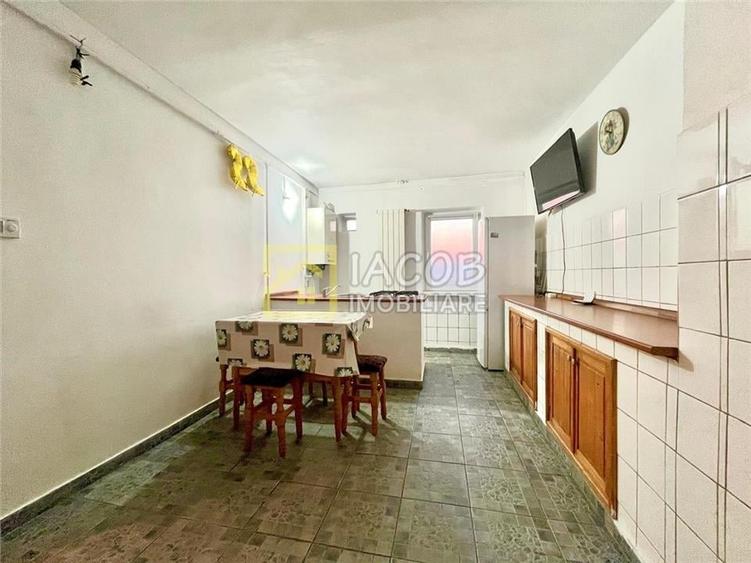 Apartament decomandat, 2 camere, etaj 3, str. Milcov , Bacau - 2