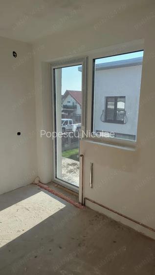Casa tip duplex - 2 locuinte cuplate - 10 camere - semifinisat Casa tip duplex - 2 locuinte cuplate - 10 camere - semifinisat