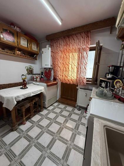 Apartament 3 camere, decomandat Str. Mihai Viteazu - 7