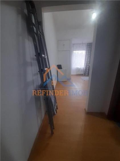 Garsoniera spatioasa zona Salaj - 6