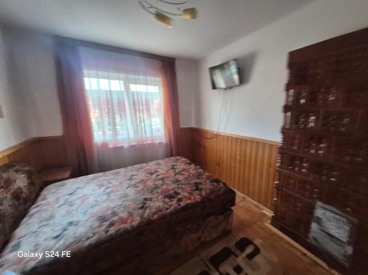 Casă cu anexă și teren generos de 1.600 mp – de vânzare în Dobreni - 8