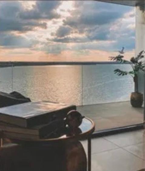 Apartament spectaculos in Mamaia la doar 1.5 km de oras. Parcare inclusa - 20