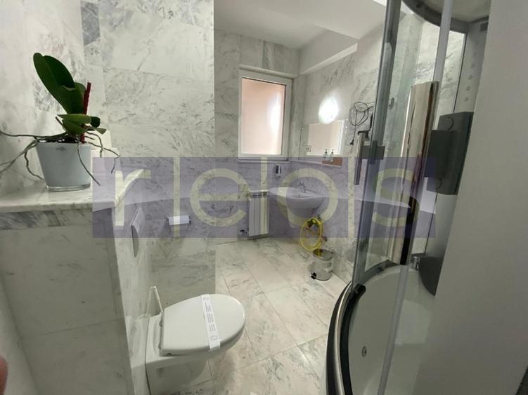 Apartament cu 5 camere decomandat în Unirii