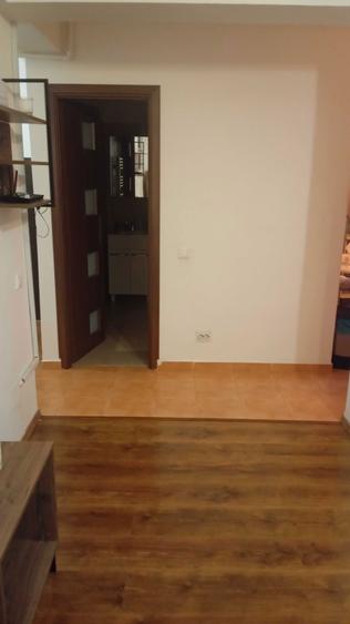 Inchiriez apartament doua camere! - 5