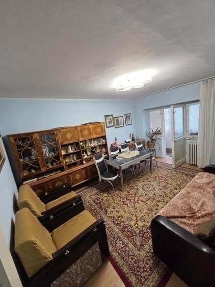Apartament 3 camere decomandat cu 2 bai - etaj 2 - 1980 - 5