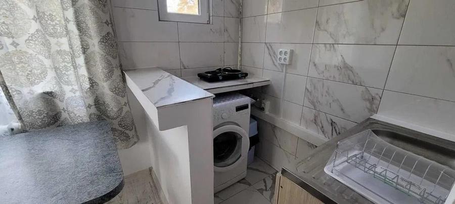 Apartament 2 camere, etajul 2/4, zona Tatarasi - 5