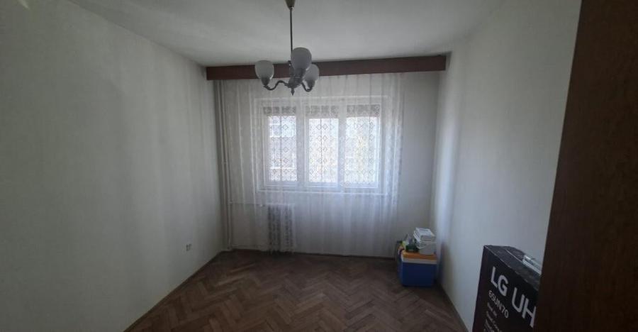 Apartament 4 camere de vanzare Ploie?ti, Bld. Republicii - 6