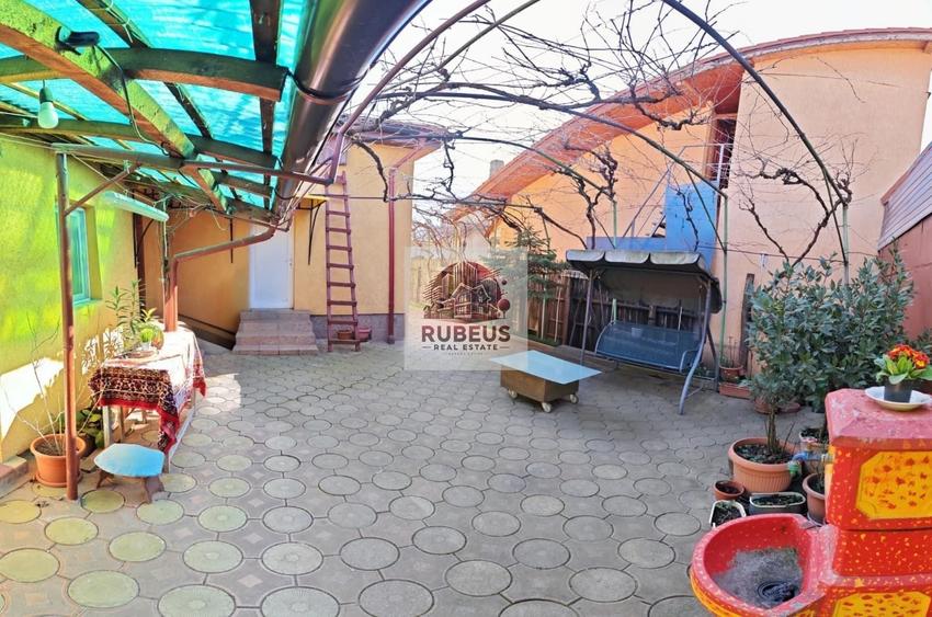 Casa cu personalitate in Calomfirescu – spatiu, liniste si teren gener - 23