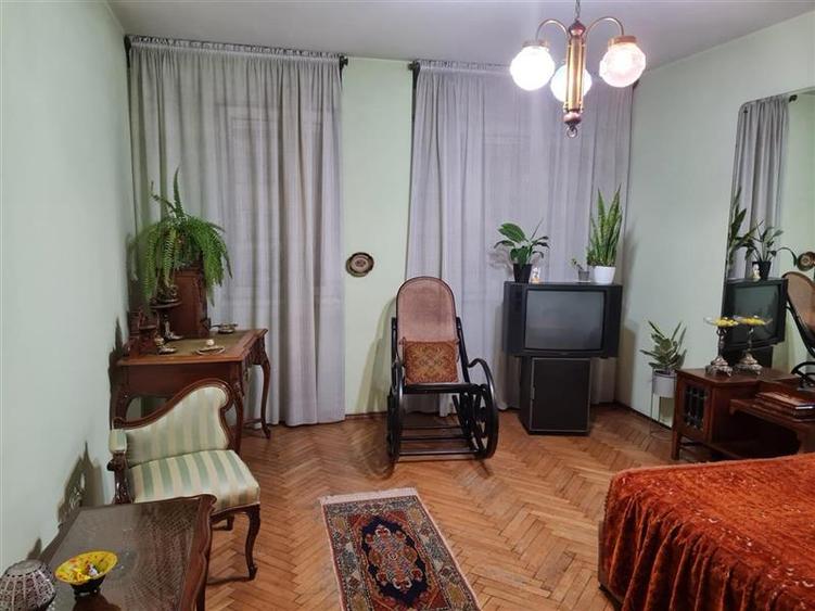 Decomandat pe 2 camere+ birou, etaj 1, Bulevardul Grivitei, Brasov - 40