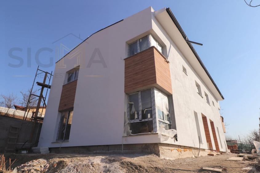 Casa de vanzare in Dambul Rotund! - 1