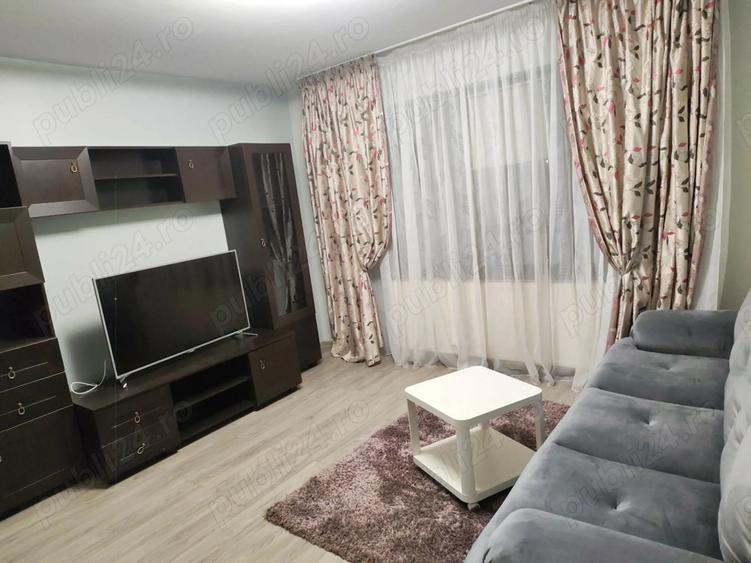 Proprietar, langa Facultatea de Medicina ,2 camere decomandate - 5