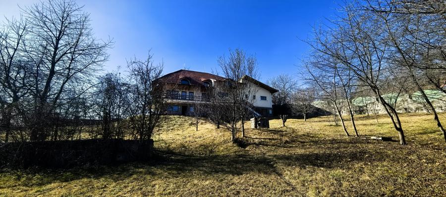 Vila/Pensiune 620mp  , teren generos 3862mp , priveliste de top , neopturata - 31