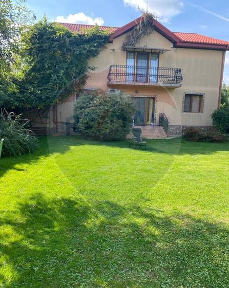 DE VANZARE Vila de vacanta in Pucioasa /Dambovita - 2