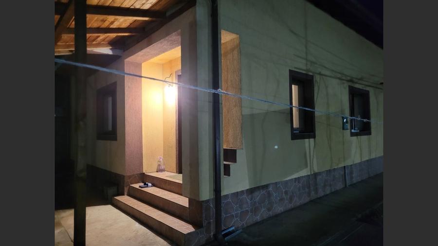 Apartament 3 camere la parter în imobil P+M ,curte proprie 70 mp - 13