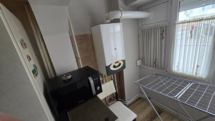 3 camere de vanzare  , etajul 1, ultracentral, Focsani - 3