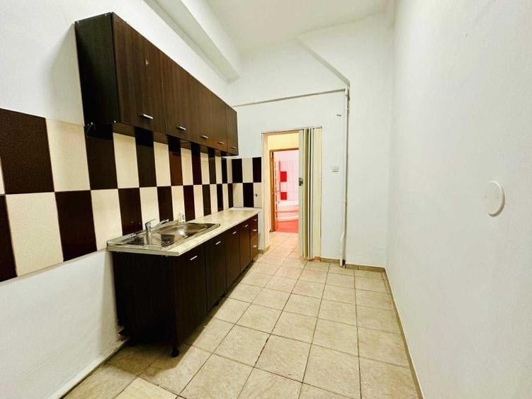 Apartament 2 camere in vila, 71 mp utili,etajul 1/D+P+2 etaje, Piata Romana - 8