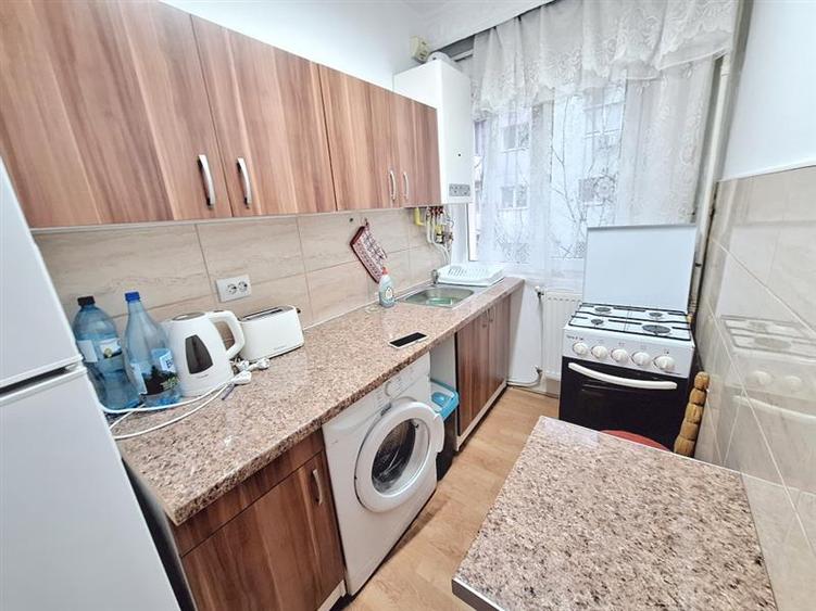 Apartament 2 camere, mobilat si utilat, etaj 2, zona Cora - 5