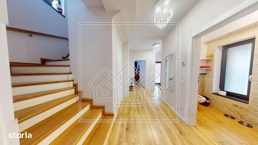 Casa individuala in Selimbar, la cheie, terasa mare, acoperita - 6