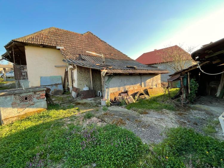 Casa cu 3 camere, teren 1000mp - 7
