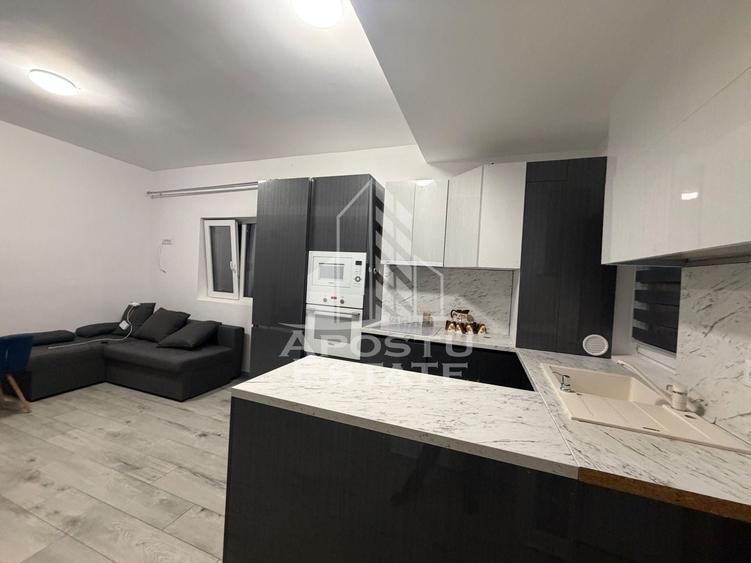 Casă triplex cu 3 camere de închiriat ,Curte, Mosnita Veche - 3