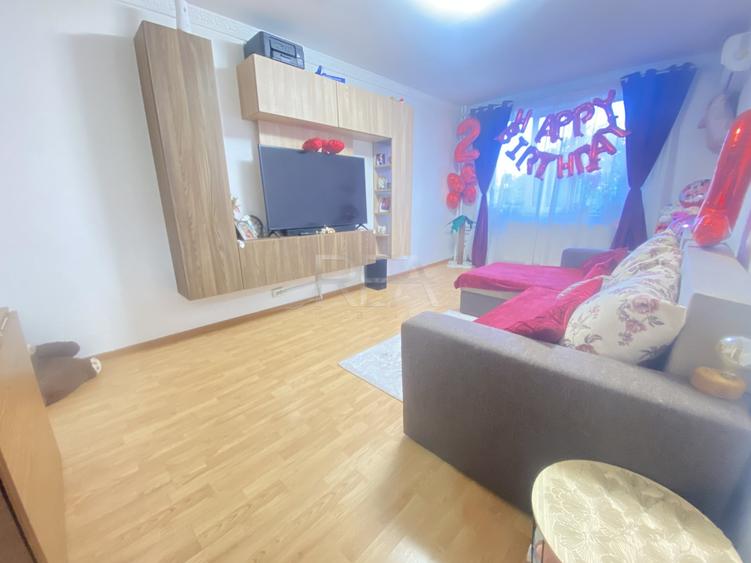 Apartament cu 3 camere decomandat, mobilat în Rahova